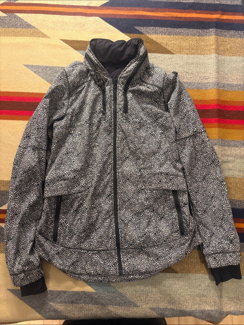 Lululemon Spring Forward Jacket - Picture 2 of 6